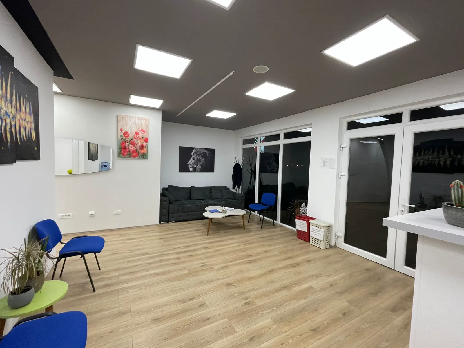 Temel Dental dinlenme ve bekleme alanı